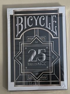 2016 Magic Live Bicycle Playing Card Deck.Front.jpeg