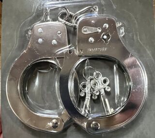 Handcuffs.metal.escapeable.jpeg